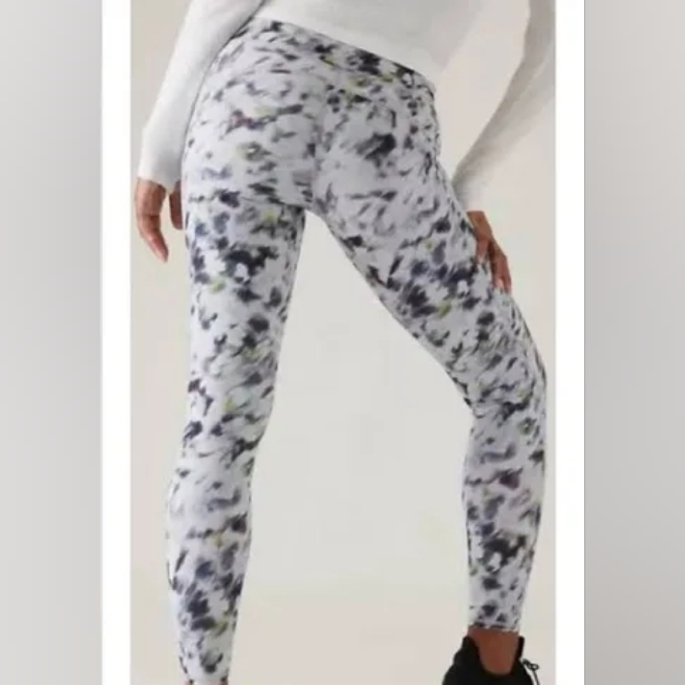 Athleta Rainier Workout Leggings With Pockets, Medium, Gray Purple